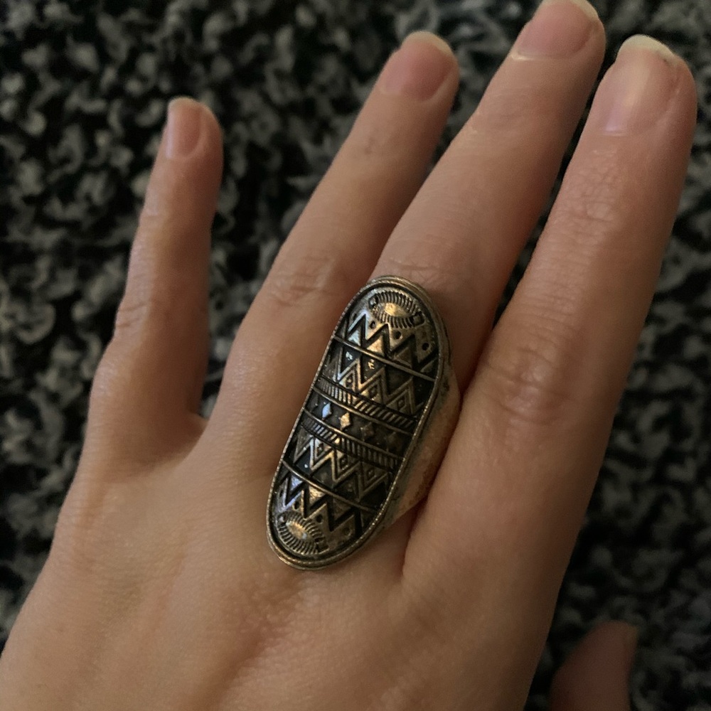 Aztec Pattern Ring - Picture 3 of 5
